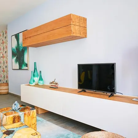 Beachstyle Penthouse By Hello Homes * 시체스