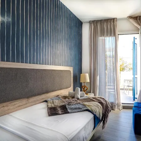 Beachstyle Penthouse By Hello Homes *