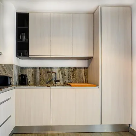 Beachstyle Penthouse By Hello Homes Апартаменты